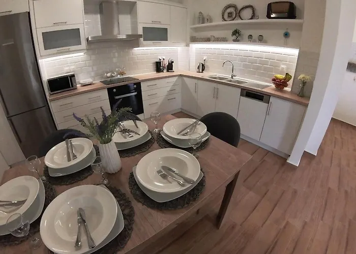 Dream House Alimmatades